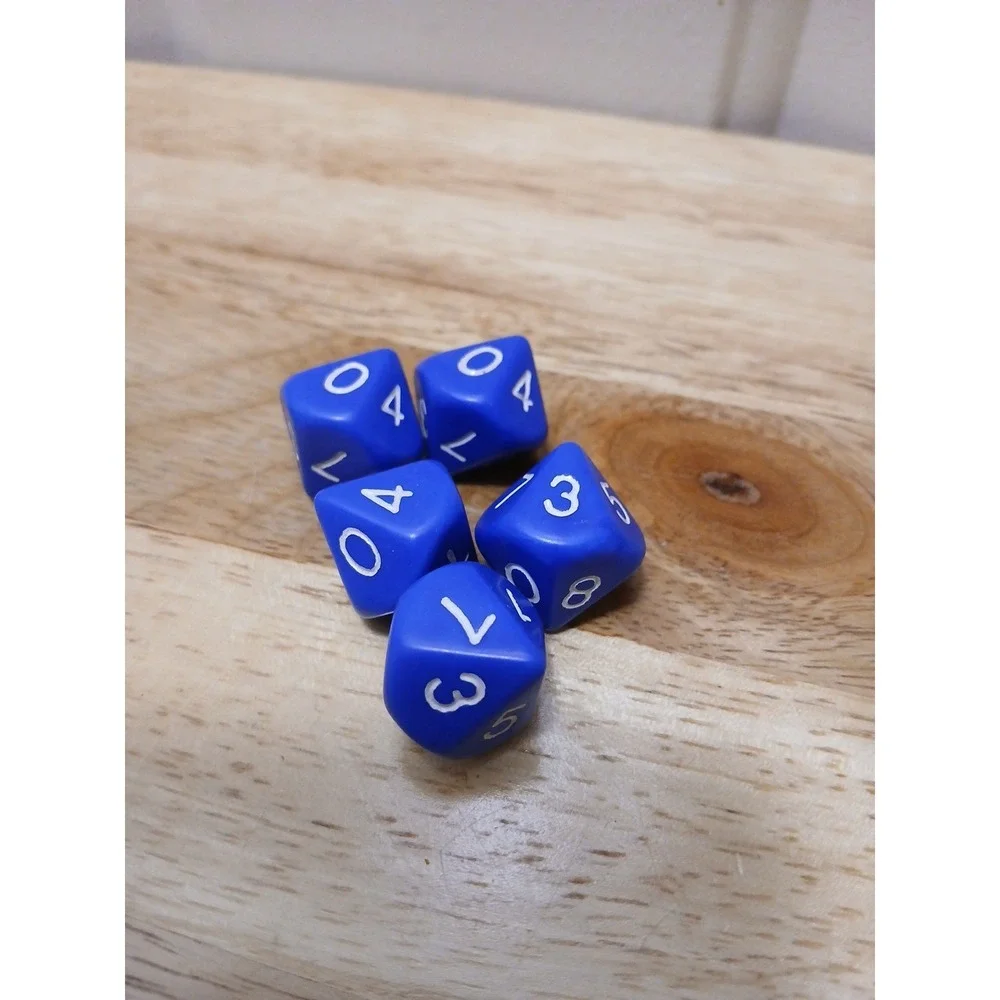 Dungeons and‎ Dragons 8 Dice Polyhedral Game Die Blue and Green Diamond Shape